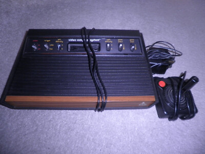 atari 2600 - Holzkonsole - 100% locker komplett mit offiziellem Joystick - geprüft