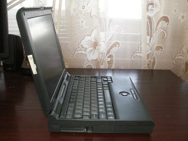 Fujitsu 166MHz MMX 32MB 1.6GB HDD USB CD Windows 95 98SE or 2000