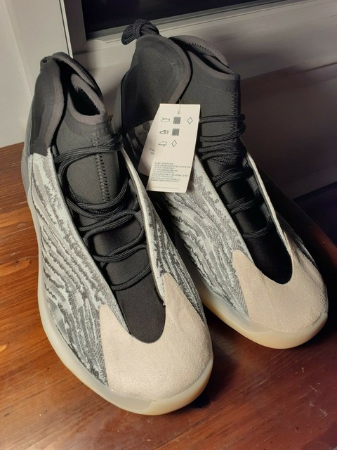 yeezy lifestyle quantum