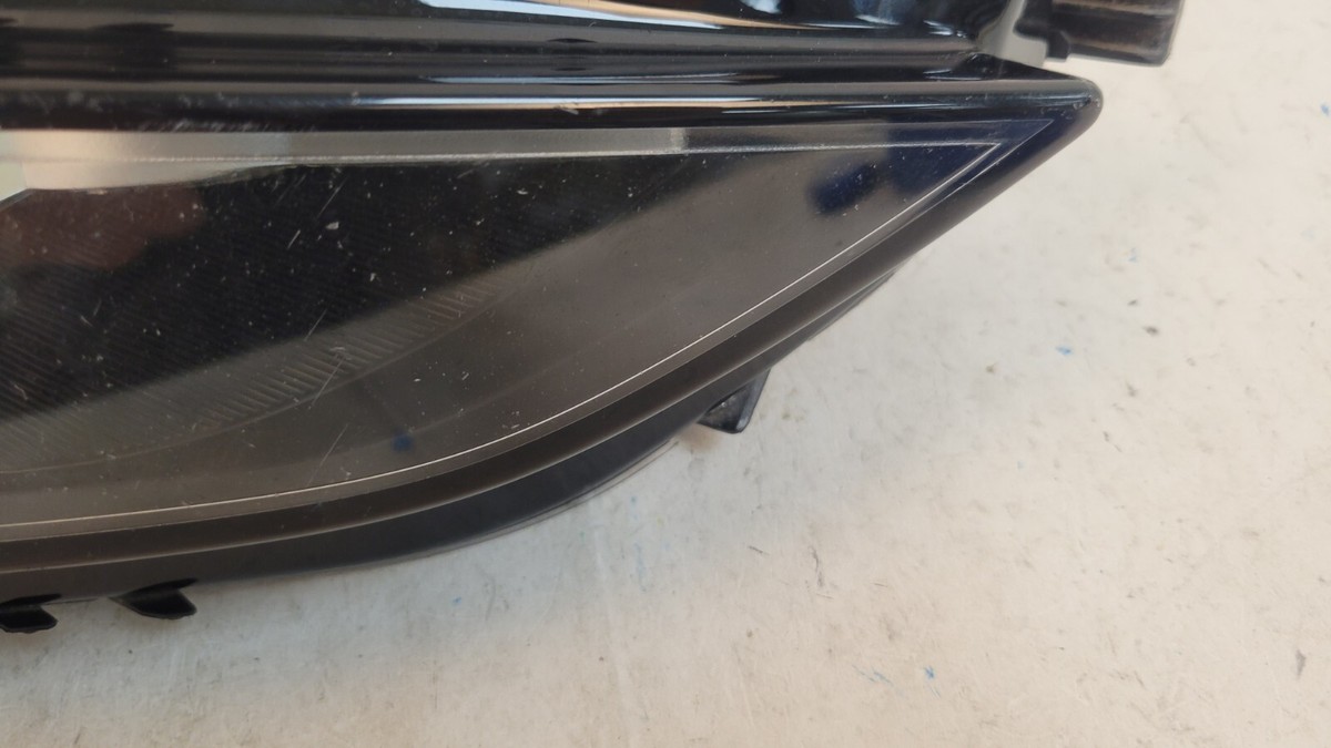 2015 2016 2017-2020 Volkswagen Golf Halogen Fog Light RIGHT 
