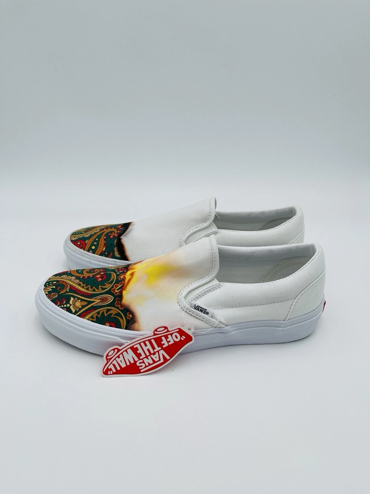 VANS Classic Slip On Low Top White Men’s Canvas Skate Sneakers VN000XG8AZQ