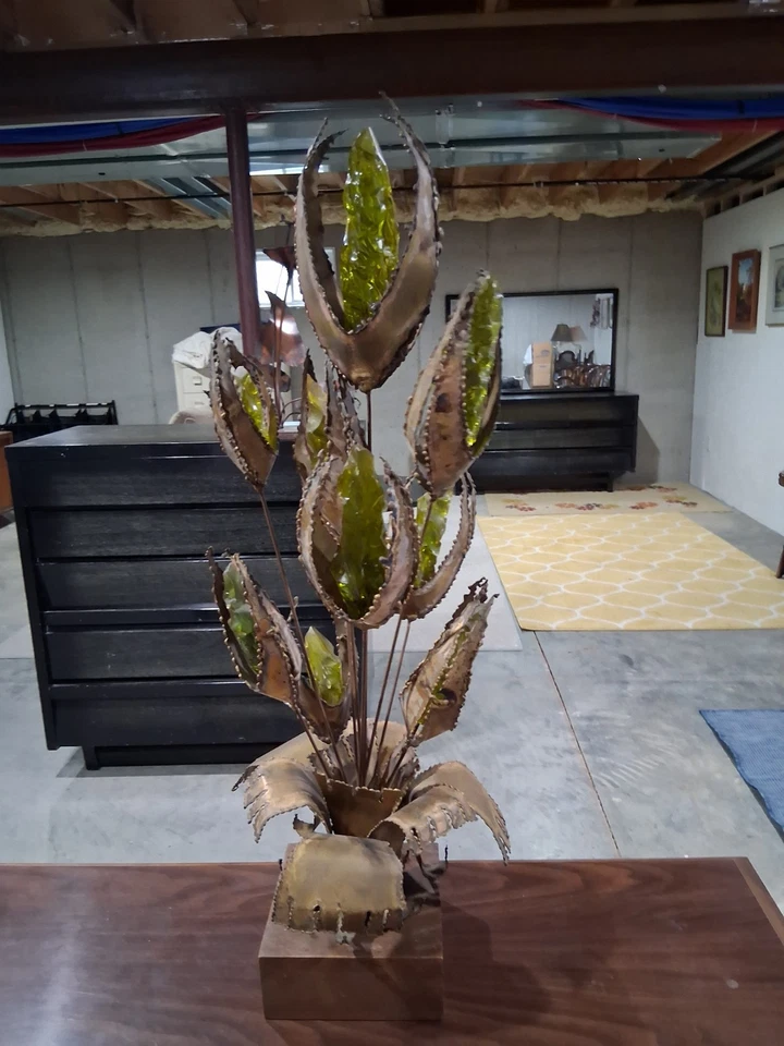 Bijan Brass Floral Sculpture Figurine Statue - Image 2 of 2