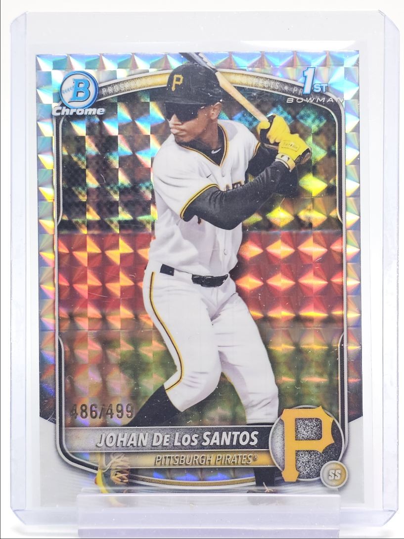 JOHAN DE LOS SANTOS 2025 BOWMAN CHROME 1ST GEOMETRIC PIRATES /499 Q3599