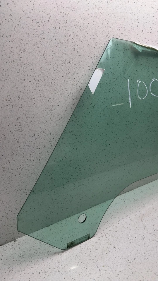 2002 2003 2004 2005 2006 2007 2008 Mini MINI COOPER Left Front Door Glass/window - Image 3 of 4