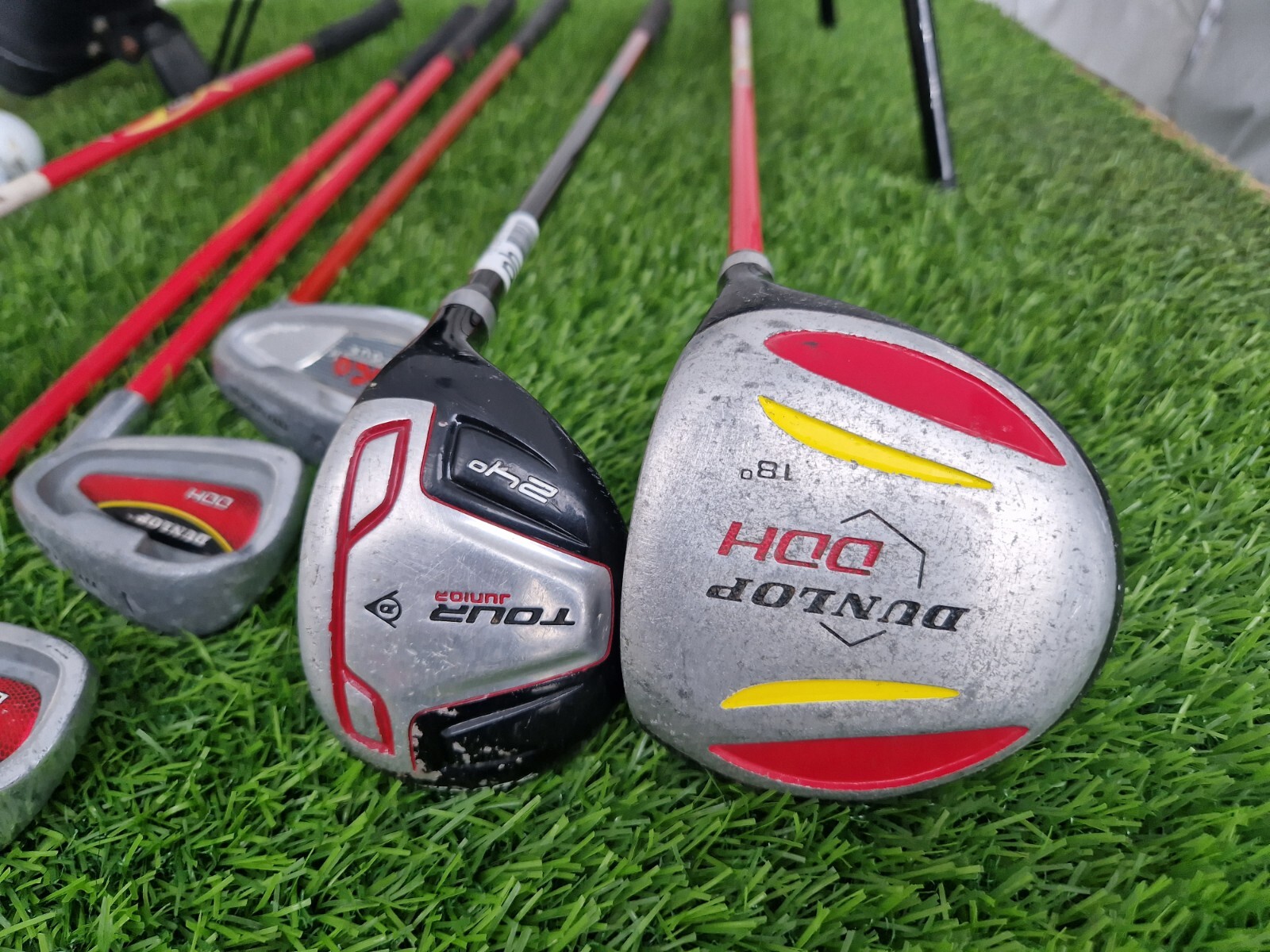 Dunlop DDH Junior Golf Club Set & Stand Bag 5 8 Years Right