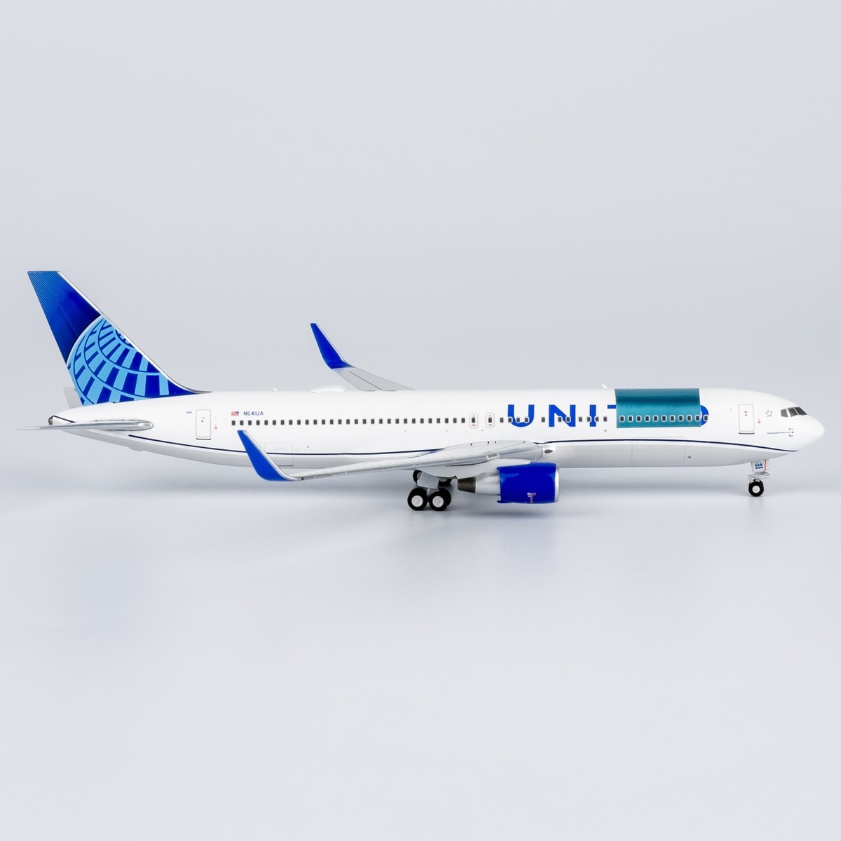 1:400 NGmodels United Airlines Boeing 767-300ER Passenger