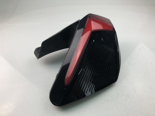 Q4121 PEUGEOT Tailgate Taillight 9810477180 - 第 1/4 張圖片
