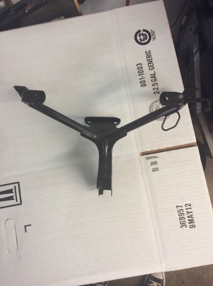 1993-1995 KAWASAKI ZX7 ZX 7 UPPER COWLING BRACKET OEM #11047 1993-1995 KAWASAKI ZX7 ZX 7 UPPER COWLING BRACKET OEM #11047