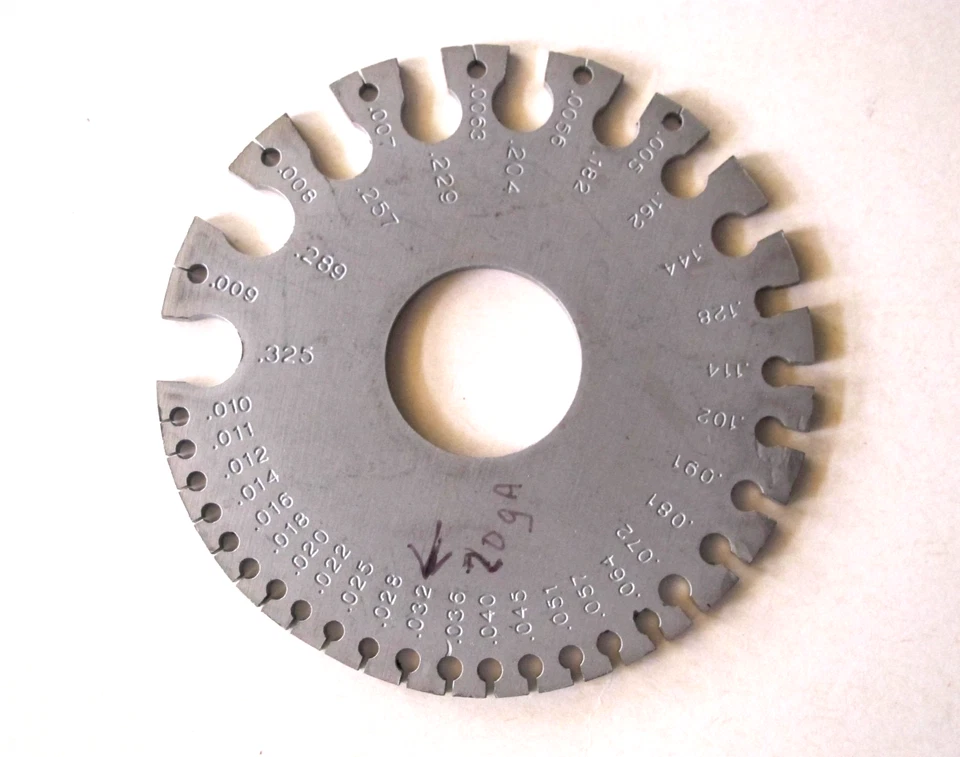 Medidor de alambre redondo estándar americano satinado (#20) Foto 2 de 2