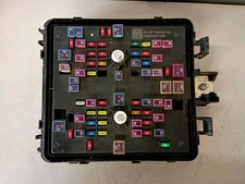 20-21 Ford Super Duty Gas Engine Fuse Panel Relay Box Under Hood w/ LID 