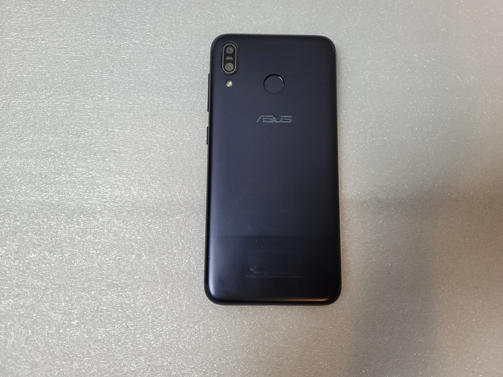 Asus Zenfone Max (M1) 16GB 2GB RAM- PLEASE READ