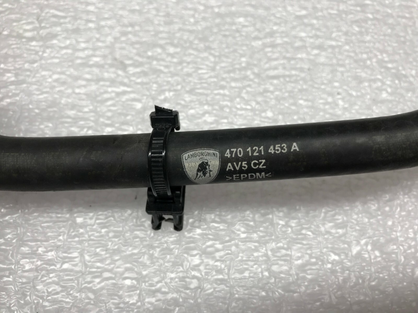 LAMBORGHINI AVENTADOR 3-WAY COOLANT HOSE WITH UNION OEM 410133381B 470121510A