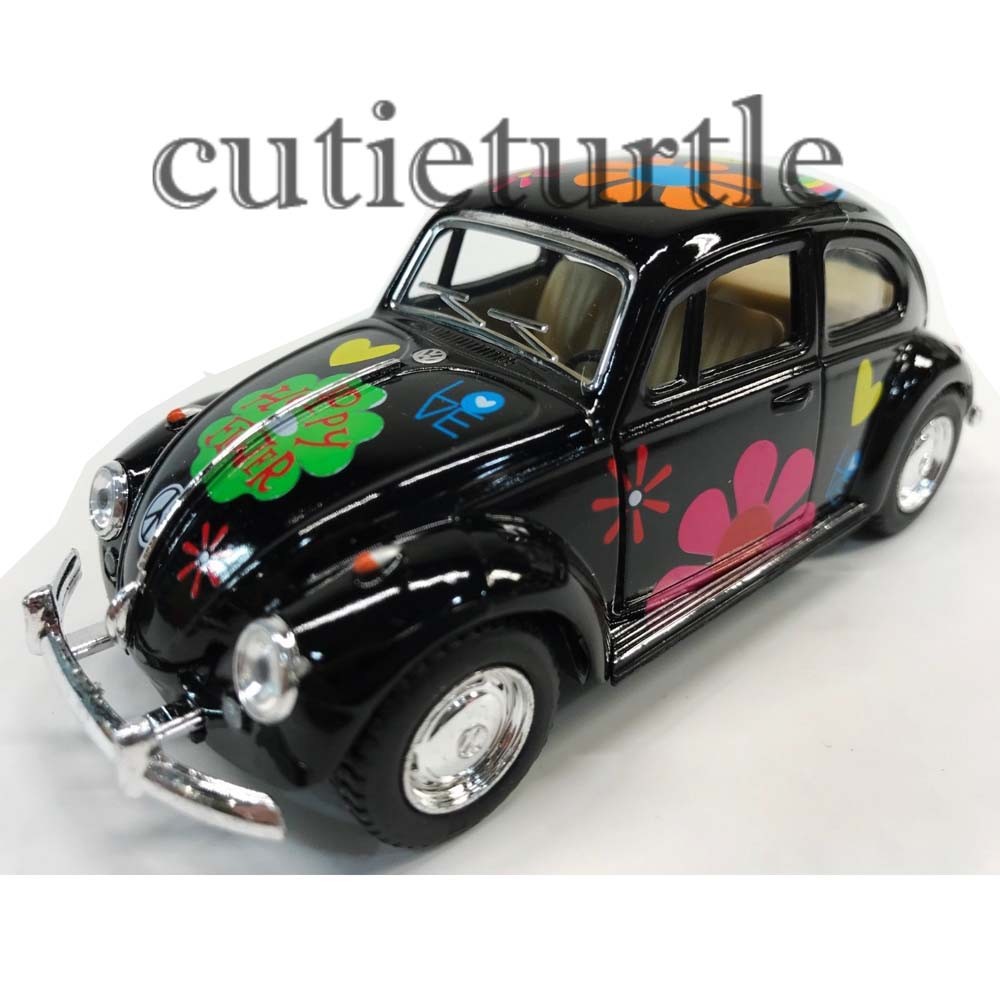 Kinsmart 1967 Volkswagen Beetle with Flower Print 1:32
