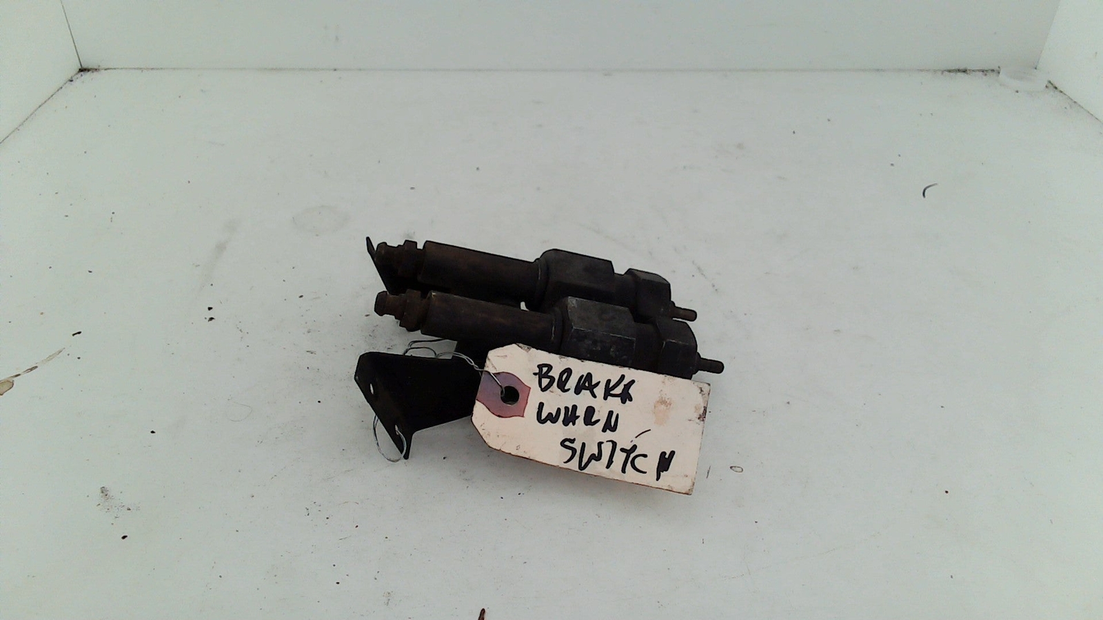 Rolls Royce Silver Shadow 65-80 Hydraulic Brake Valve Pressure Switches PARTS ON
