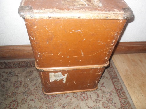 Vintage TRUNK Travel Case SUITCASE WOODEN Ribbed, Leather Handles Stickers - Picture 5 of 12