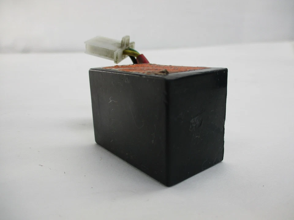 05 USA CINÉTICO TFR CICLOMOTOR 50CC REGULADOR RECTIFICADOR RELÉ Foto 2 de 4