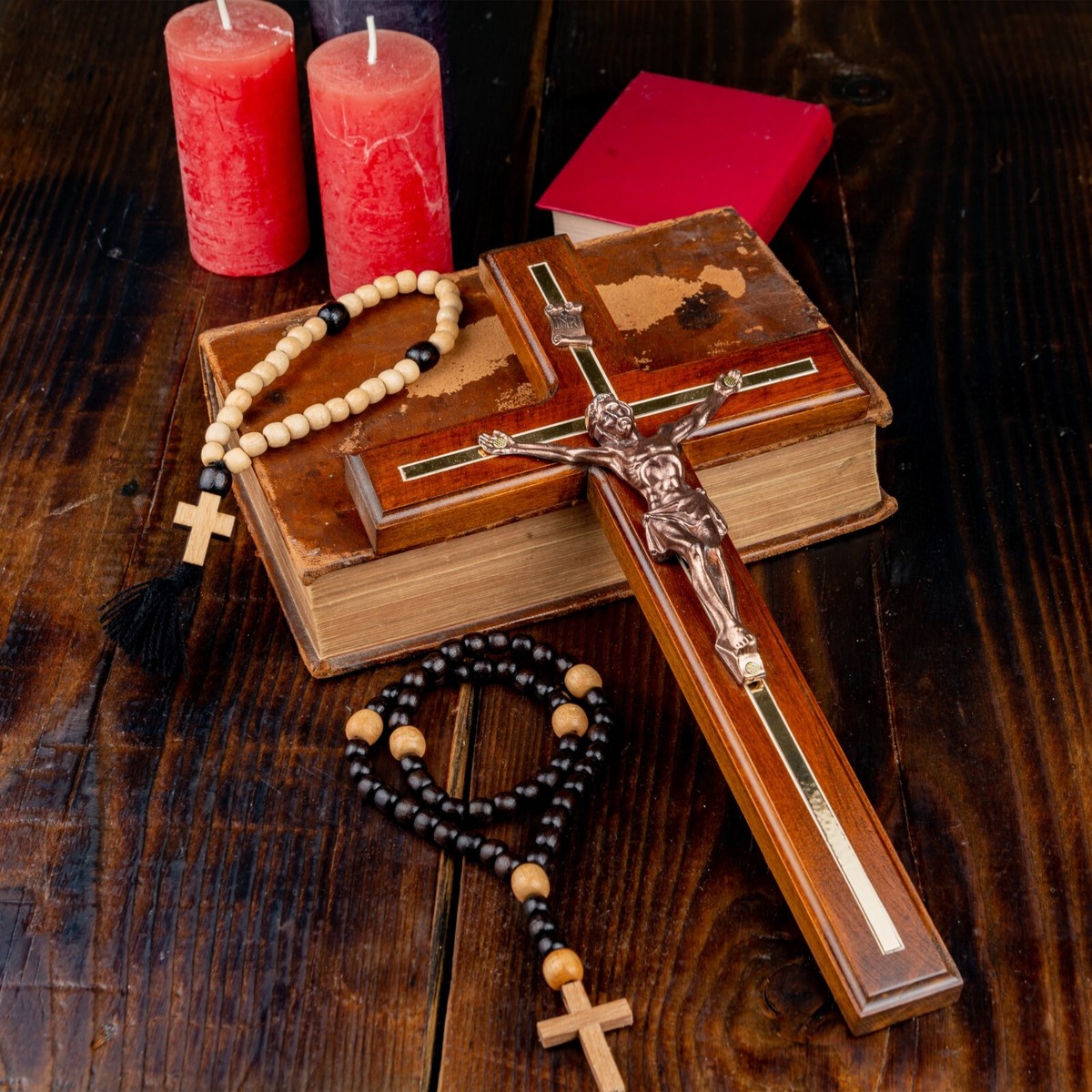 Woodvio Handcrafted Wooden Wall Cross - Traditional Catholic Crucifix With Rosary - View #4