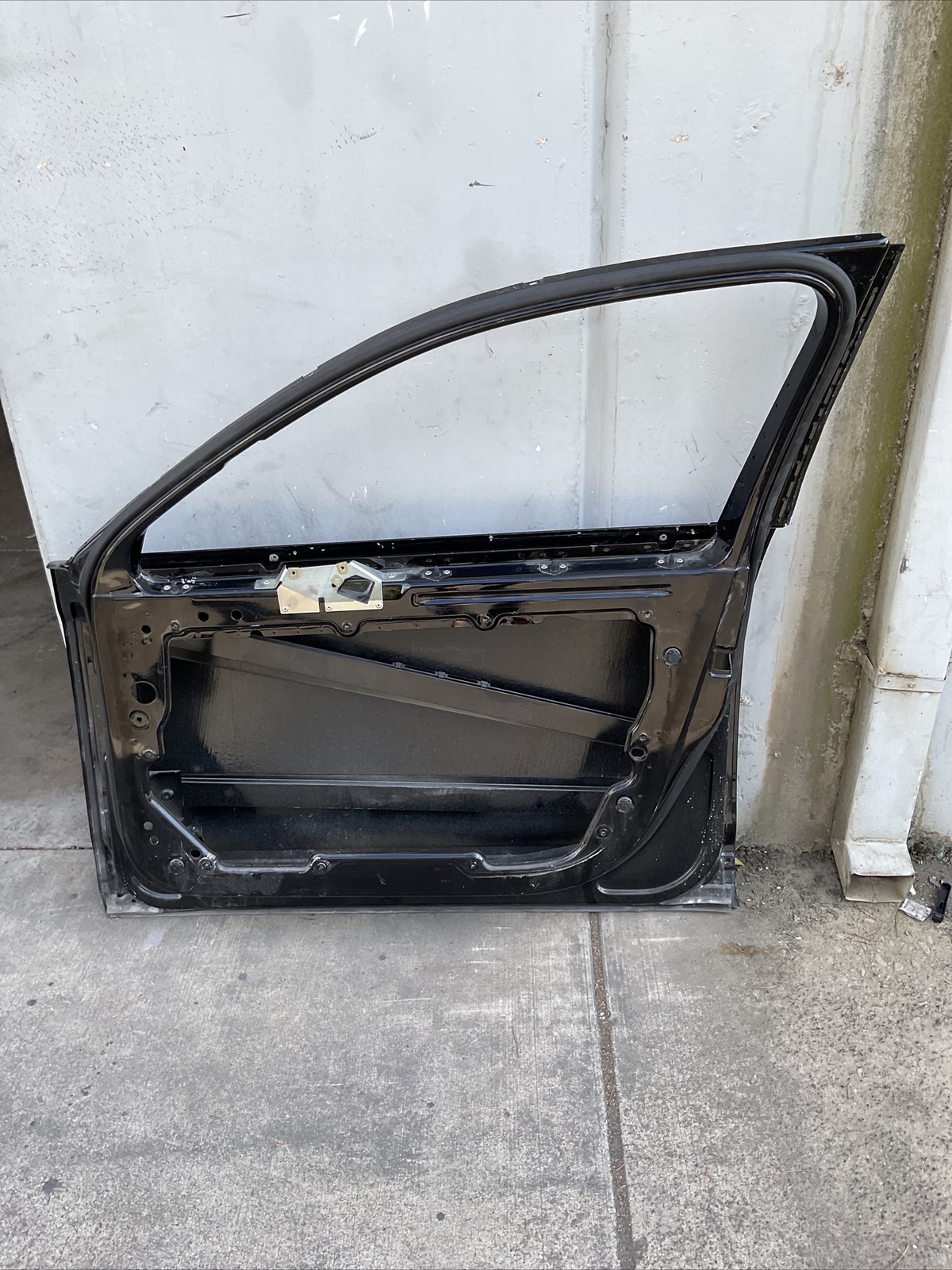FRONT RIGHT PASSENGER DOOR SHELL  BENTLEY CONTINENTAL FLYING SPUR (06-12) OEM