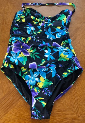 Lovely M&S black floral halter swimsuit. S18. Ruched bust & sides. Keyhole bust.