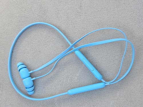 Beats Flex Wireless Earbuds - Apple W1 Headphone Chip, Magnetic Earphones, Class - Picture 10 of 22