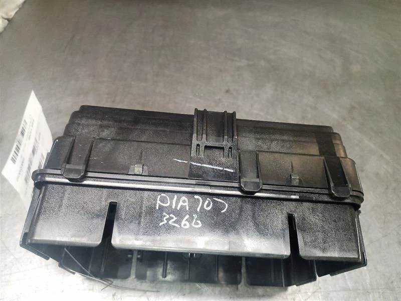 Engine Fuse Box from 2023 Chevrolet Silverado 1500 10148245 - Image 3 of 4