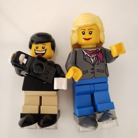 LEGO Creator Winter Village Bakery 10216 In 2010 used Retired #1712