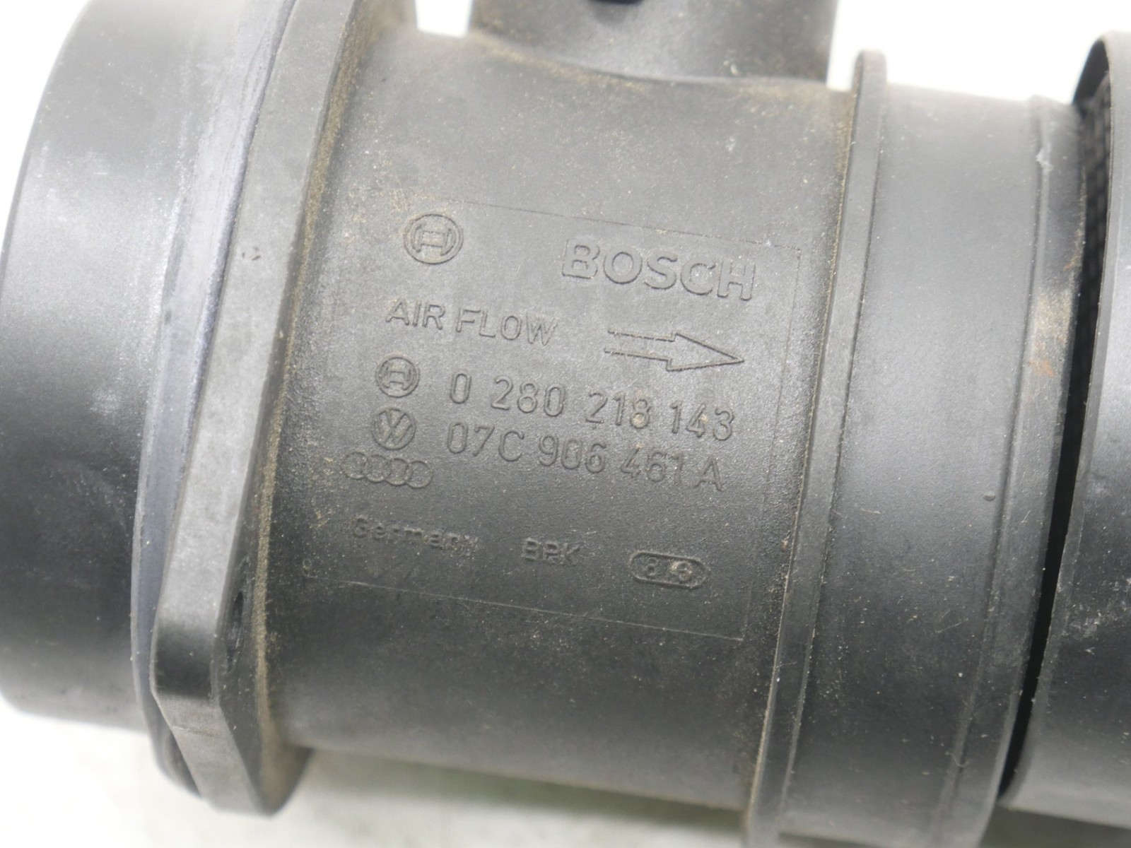 2007-2012 Audi R8 Mass Air Flow Sensor Housing Module Left Right 280218143
