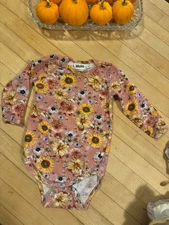 Molo baby boutique 6 months floral body suit so sweet!!