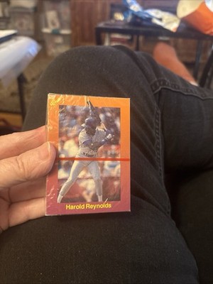 1989 Classic Travel Baseball Cards  HAROLD REYNOLDS on top,SEALED PACK GRIFFEY R