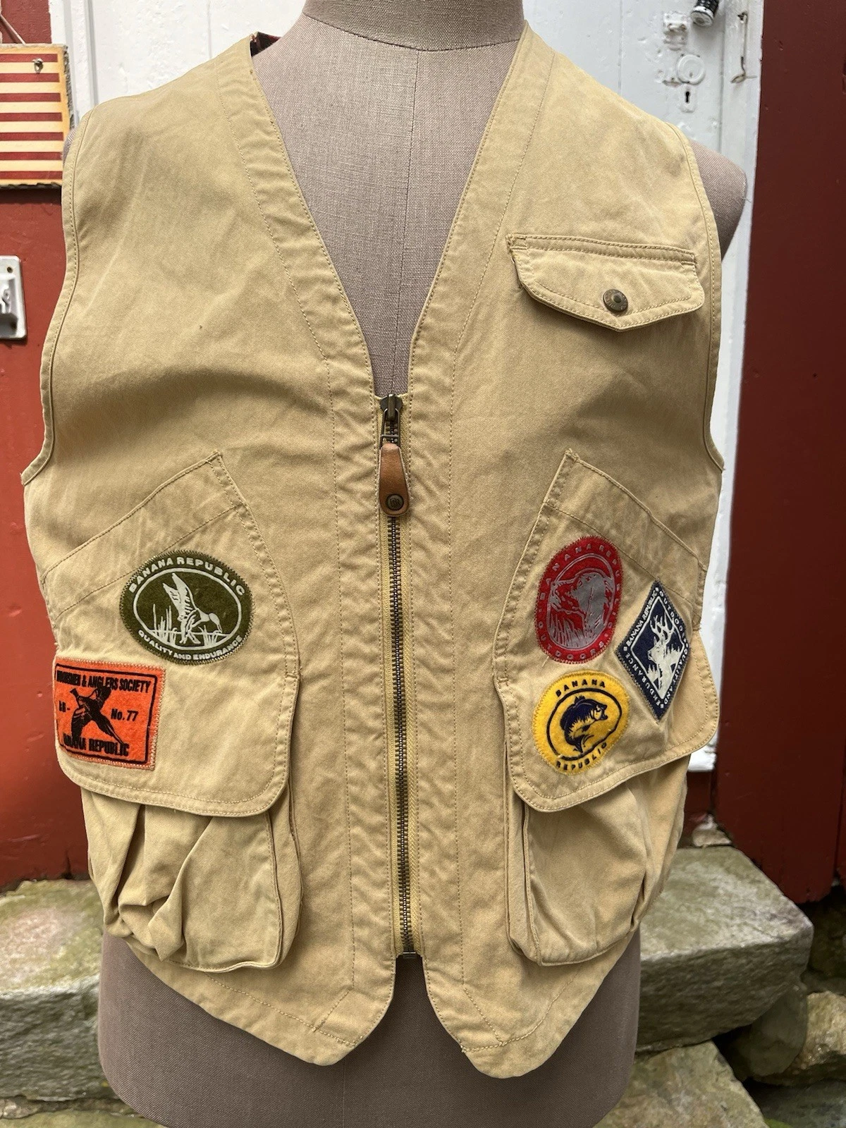 Vintage Banana Republic Vest Size M Quality Patches Fishing Hunting Zip Pockets