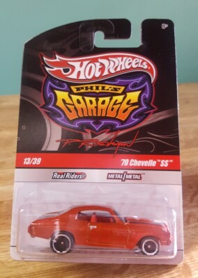 Hot Wheels Phil's Garage '70 Chevelle SS Orange with Real Riders M