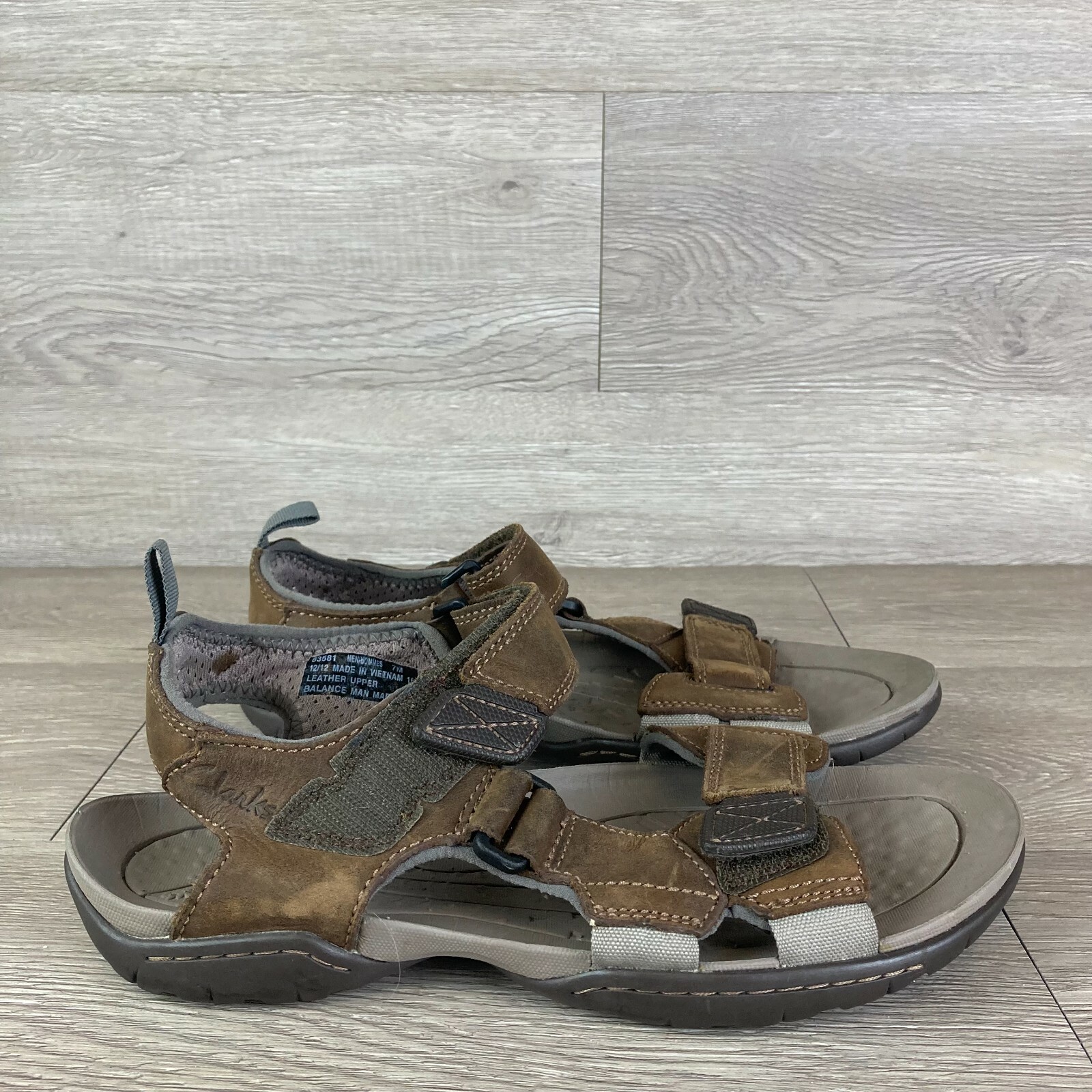 clarks wave grip sandals