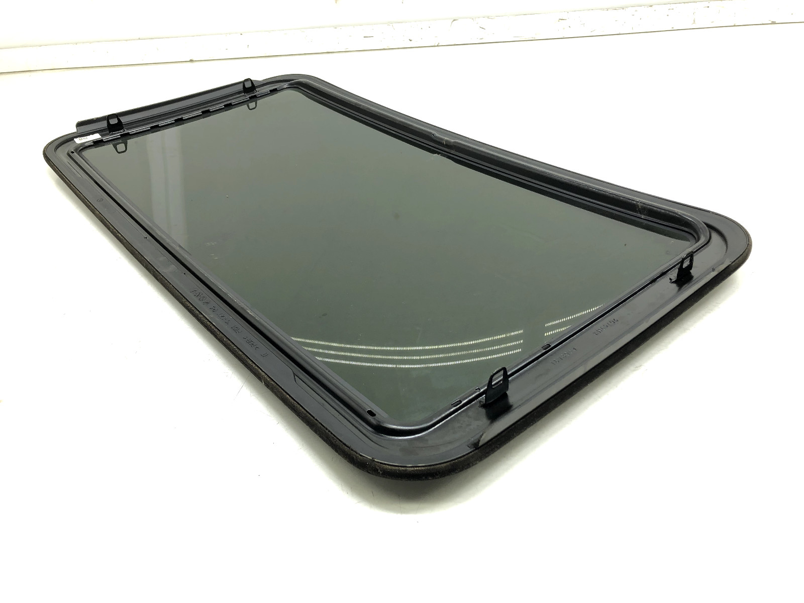 2014-2020 MASERATI QUATTROPORTE SUNROOF WINDOW GLASS OEM.