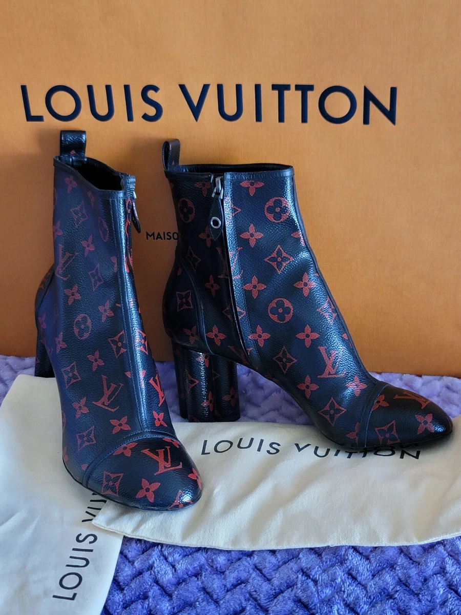 Silhouette cloth ankle boots Louis Vuitton Black size 38 EU in