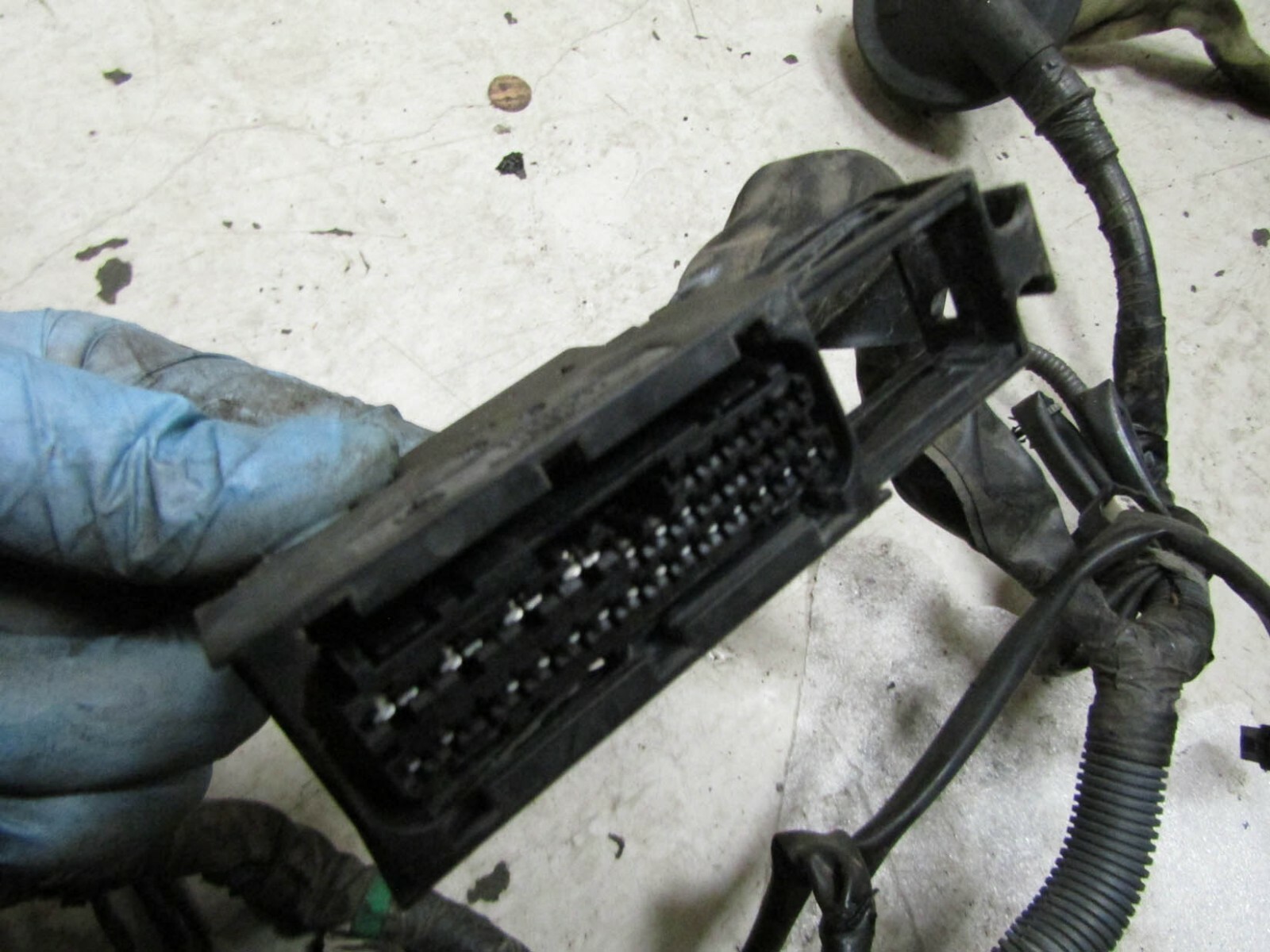 Nissan Patrol 3.0 Y61 9704 ZD30 DI engine bay wiring harness loom