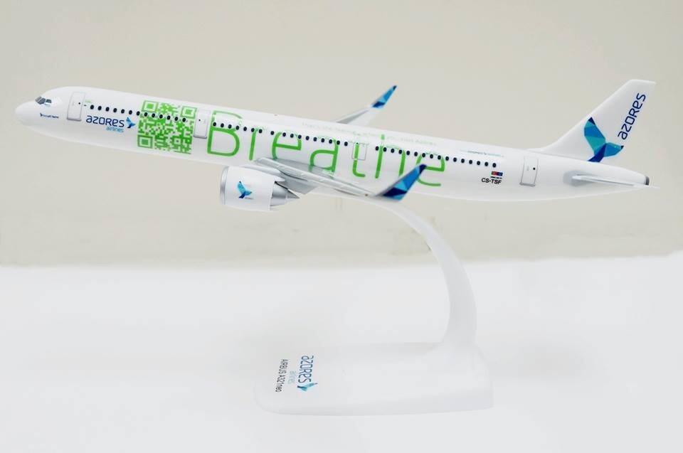 Azores Airlines Airbus A321neo CS-TSF 1/200 scale desk model NEW Herpa ...