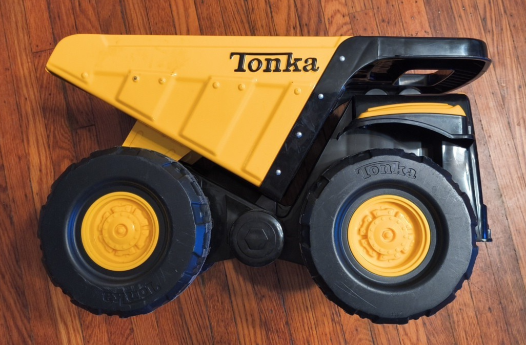 Hasbro - Tonka Yellow Dump Truck with Black Handle – Model #C239-A