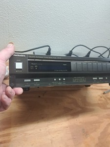 Technics ST-G7 QUARTZ SYNTHESIZER  AM/FM STEREO  TUNER