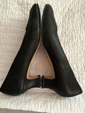 Vintage Salvatore Ferragamo Embossed Shiny Textured Black Heels Pumps US Size 10