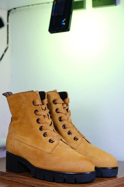 Women Gabor Boots Mustard Suede 37