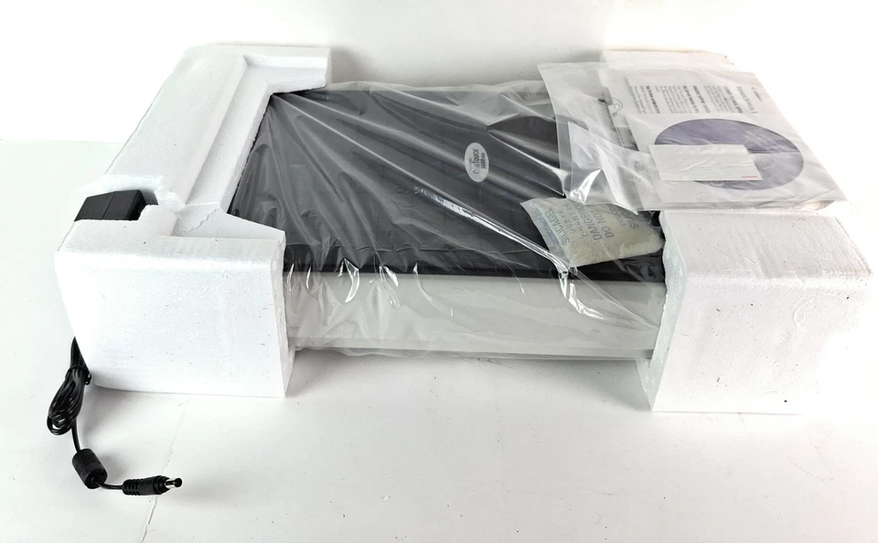 Visioneer OneTouch 5600 USB Flatbed Scanner 600 x 1200 DPI 42-bit Color New - Image 3 of 4