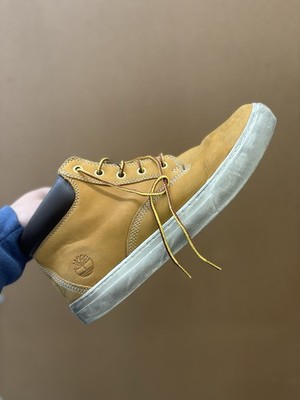 Timberland Maple Grove Leather Chukka boots in a wheat nubuck color Size 11