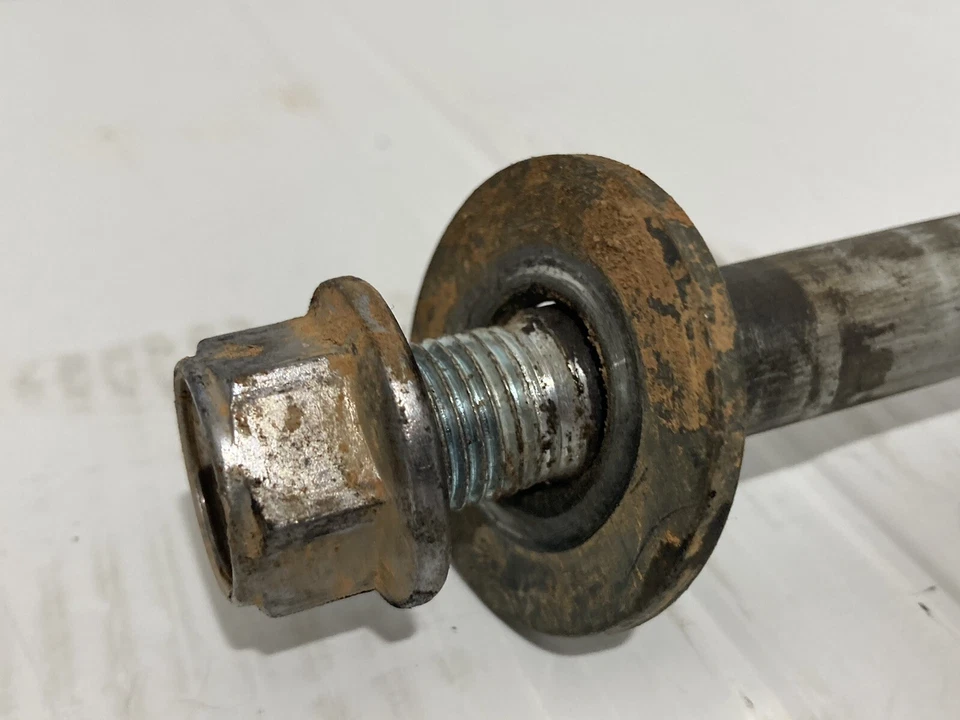 Eixo traseiro Yamaha V Star 650 1998 (OEM) - Imagem 2 de 4