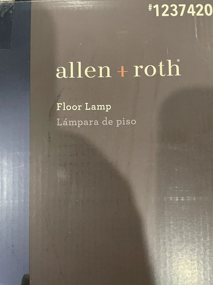 Nueva lámpara de pie Allen + Roth, 59,5" antigua de latón puente descendente con globo de vidrio burbuja Foto 2 de 4