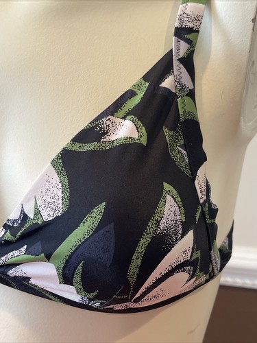 RVCA Bikini Top Size Medium Padded Cups Black Green White Print NEW WITHOUT TAGS - Picture 2 of 8