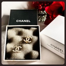 CHANEL Early Vintage CC Pearl Earrings Official Repair Rare