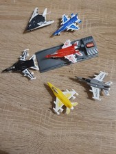 Kampfflugzeuge mitit Abschussrampe sehr guter Zustand 7-teilig