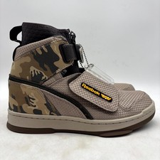 Reebok Alien Stomper Bug Stomper Light Sand Athletic Shoes Size 5.5 Men's Fv5052