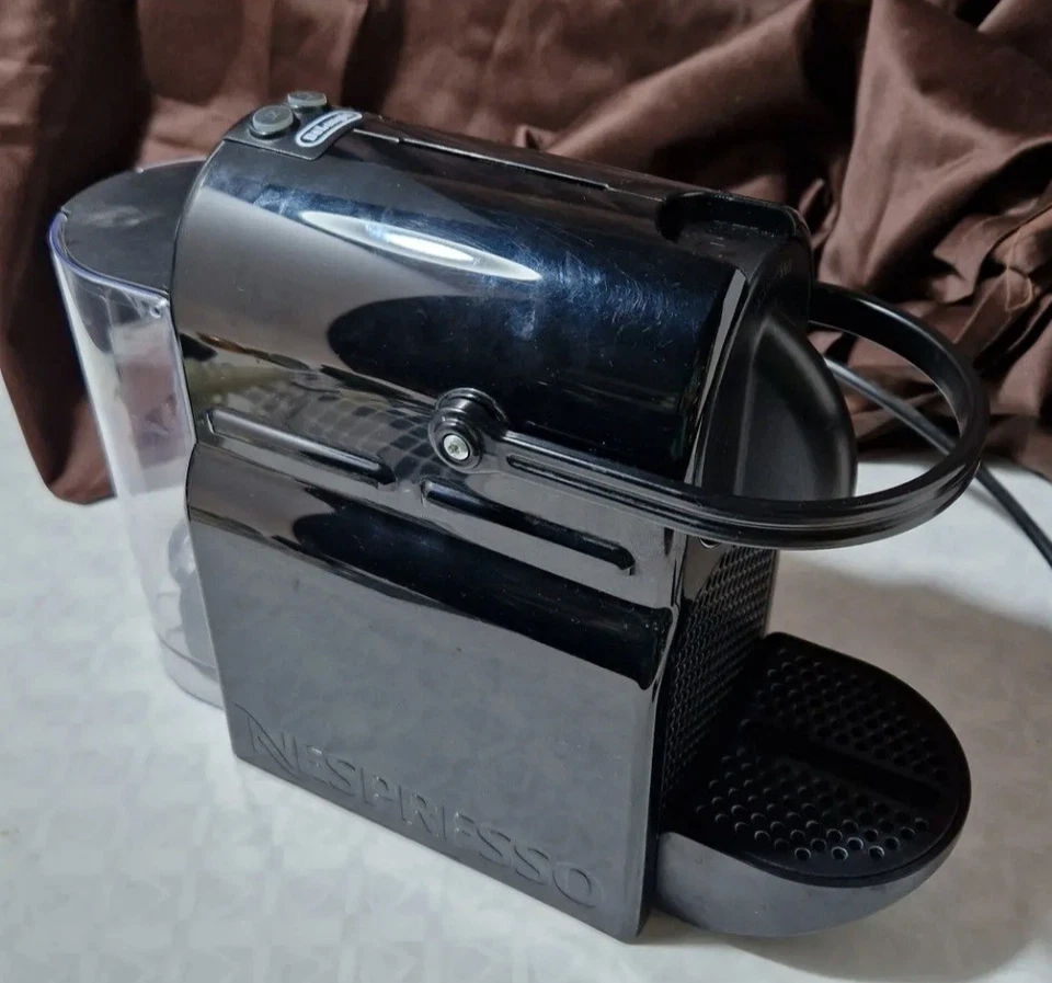 DeLonghi Nespresso Inissia EN80.B, foto 2 di 2