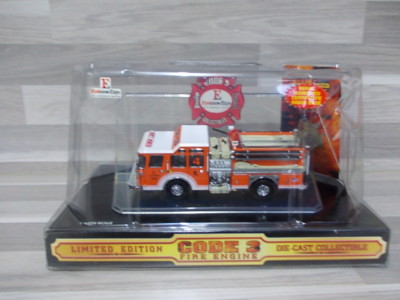 Code 3 - 1/64  Firehouse Expo 4th edition 2001 E-one Cyclone II Pumper - Lim Ed